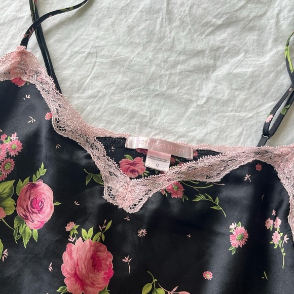 2001 Victoria’s Secret floral printed cami - Picture 2 of 3